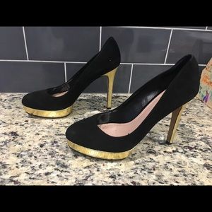 Vince Camuto Suede Black and Gold Platform Shoes